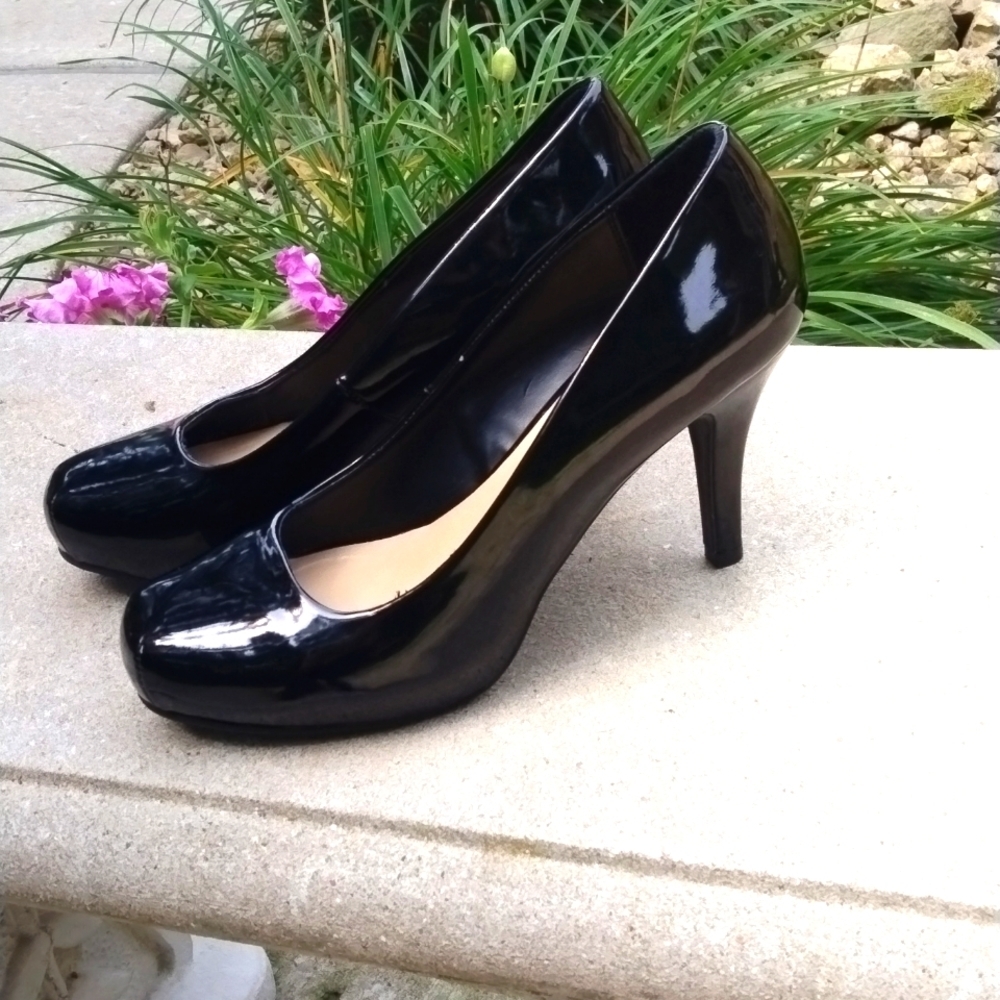 Just Fab Black Paten Leather Heels, size 9